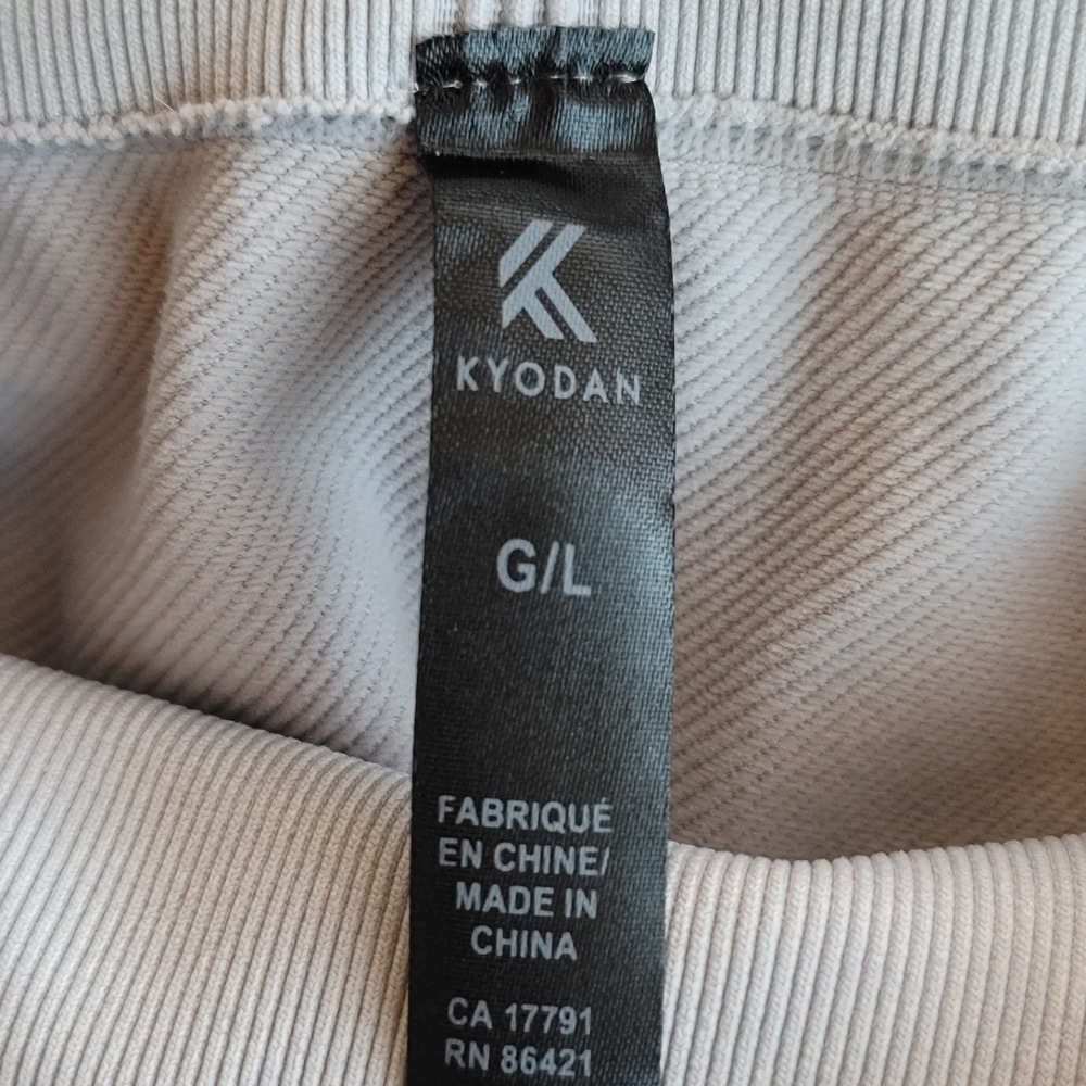 Ultra High Waste Seamless Gray Thick Soft Large Leggings by Kyodan - Picture 11 of 15